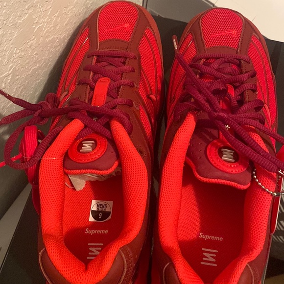 Nike shox Supreme RED - Picture 6 of 8